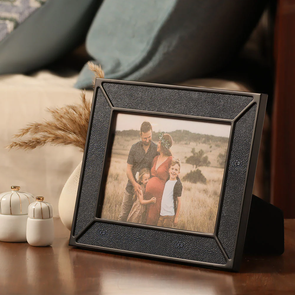 Vera Photo Frame Large - Blue Black - Image 4